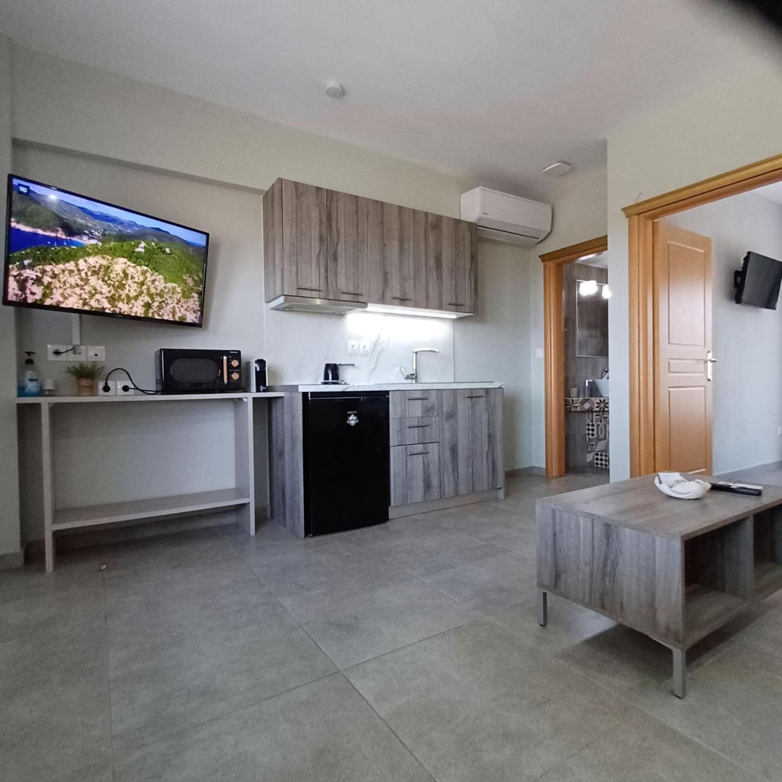 Onar By The Sea Luxurious Apartments Flogita Exterior foto